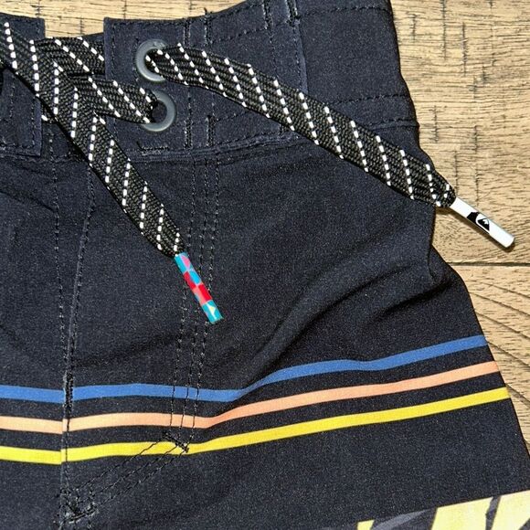 Quiksilver Swim 🏊 Board Shorts 🩳 🏄🏼‍♂️ Shorts Pocket Waist pulls - Picture 13 of 16